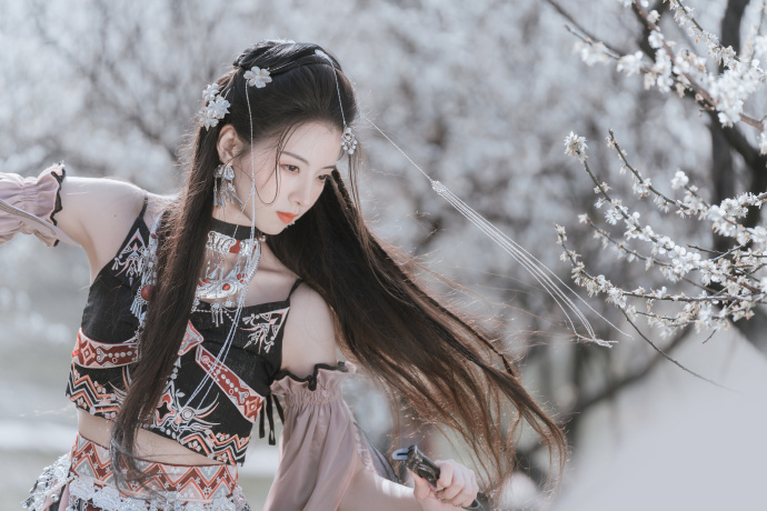龙与雀斑公主